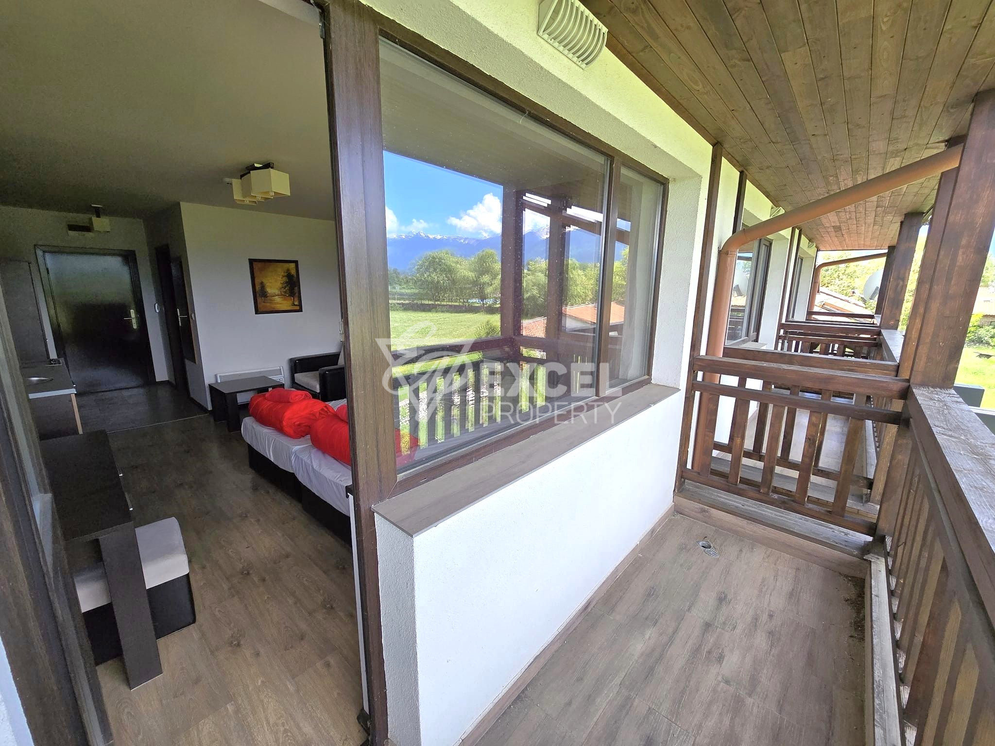 Studio with a beautiful view of Pirin for sale between Bansko and Banya! Low maintenance fee!