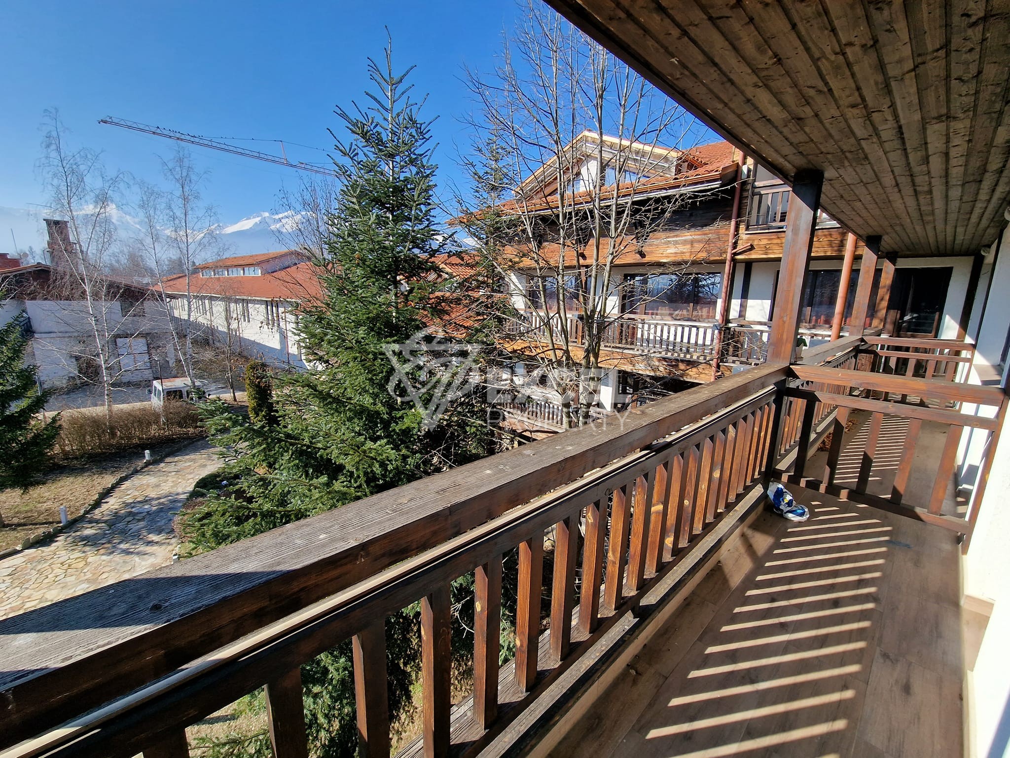 Studio with a view of the Pirin mountain between Bansko and the village of Banya next to a pool with mineral water