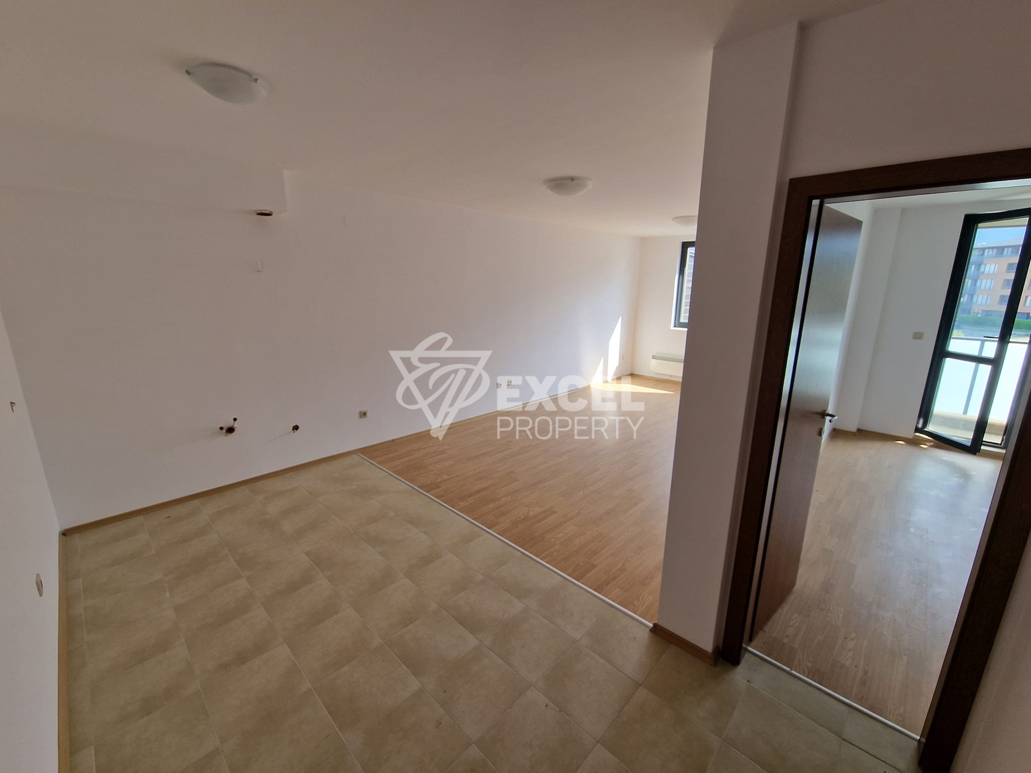 One-bedroom apartment with a frontal view of the Pirin mountain next to the golf course