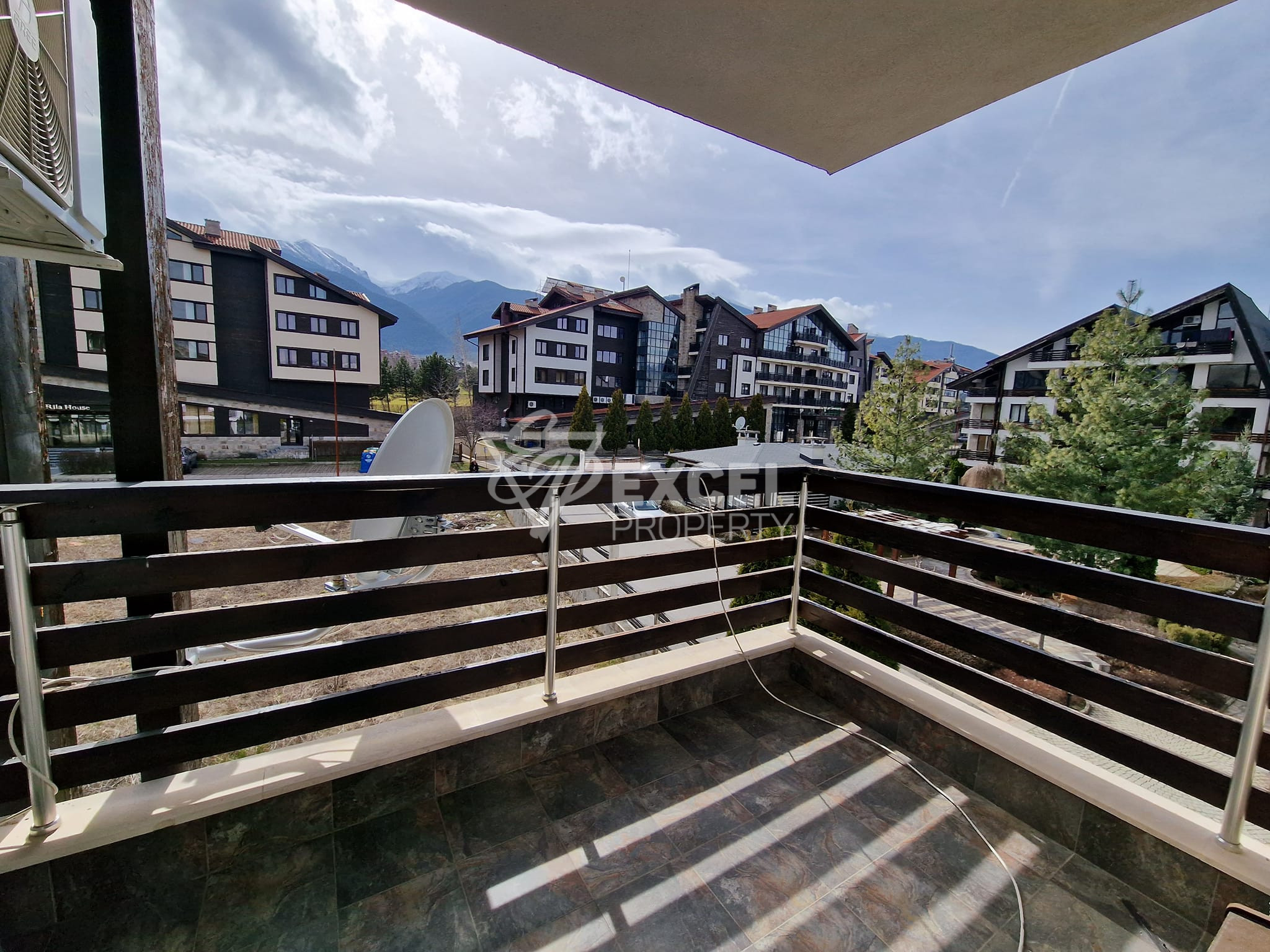 Furnished One-bedroom apartment with air conditioning at a bargain price for sale in Aspen Resort