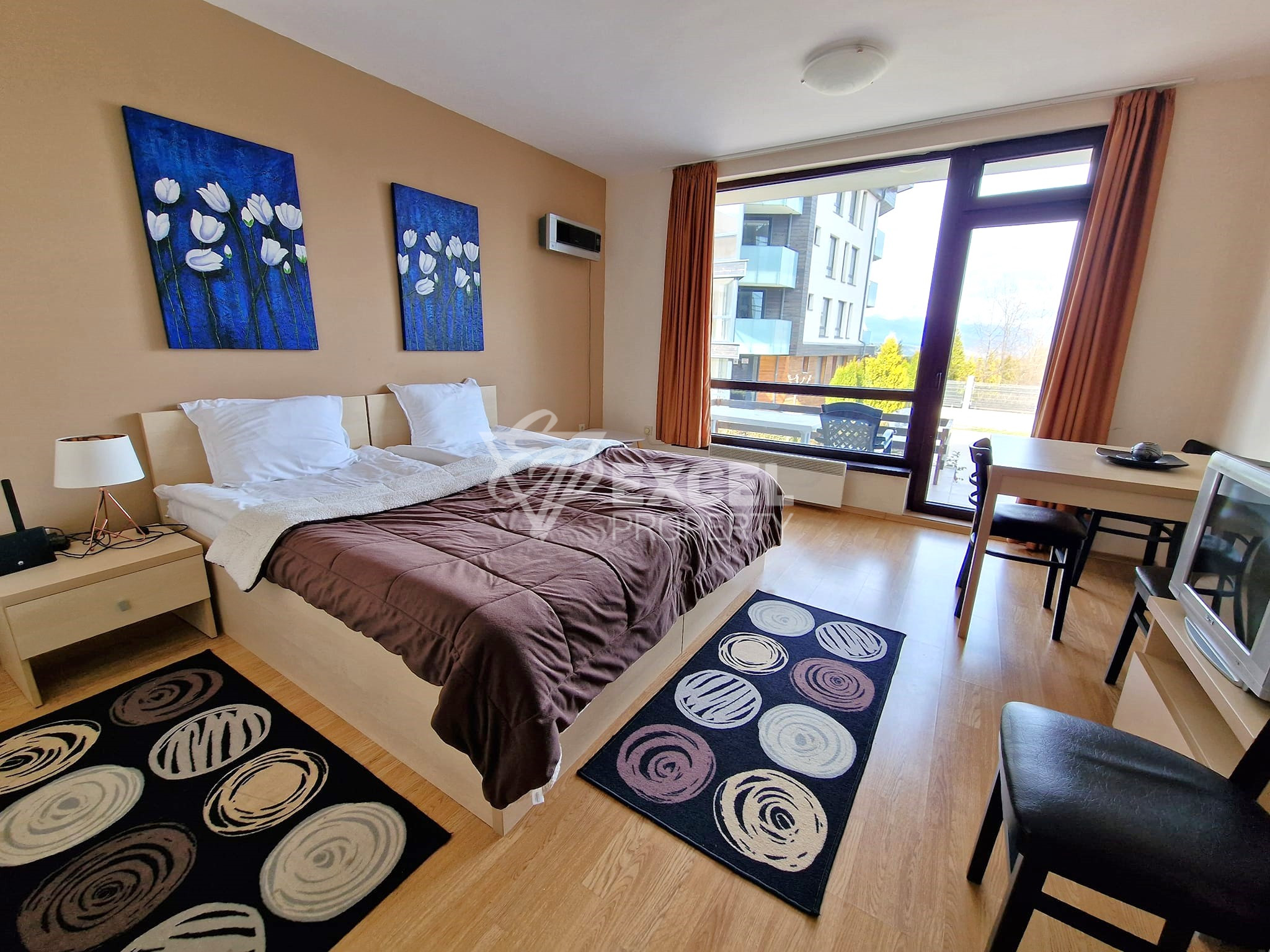 Studio with a terrace and new furniture at a bargain price for sale in Aspen Suites, Razlog Area