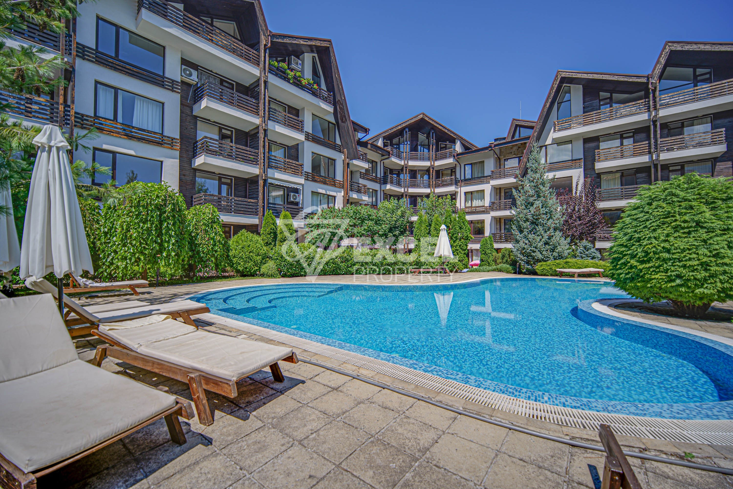 Semi-furnished two-room apartment in a gated complex with a pool, Razlog area