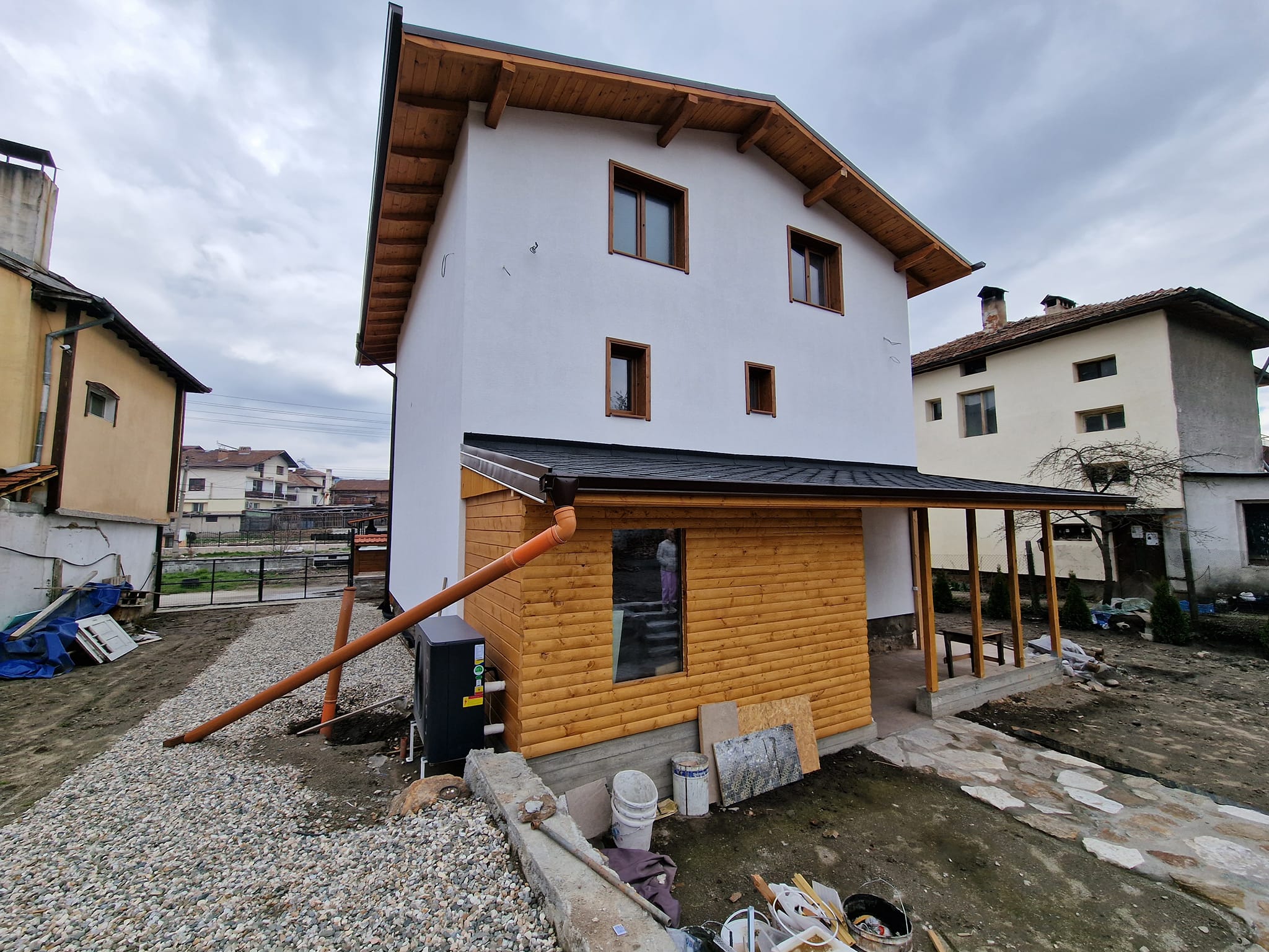 Renovated three-story house with a large yard for sale in the village of Banya, Bansko region