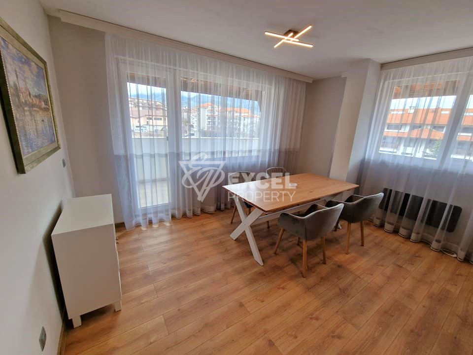 Two bedroom apartment with new furniture 50 meters from the ski lift, Bansko Royal Towers