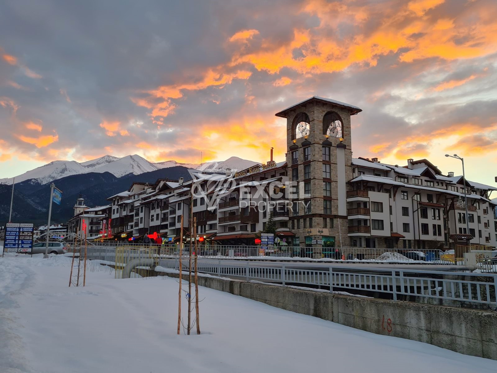 Two bedroom apartment with new furniture 50 meters from the ski lift, Bansko Royal Towers