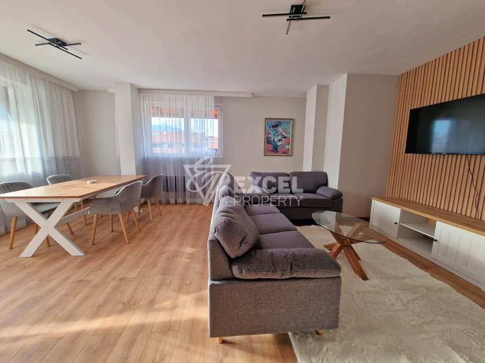 Two bedroom apartment with new furniture 50 meters from the ski lift, Bansko Royal Towers