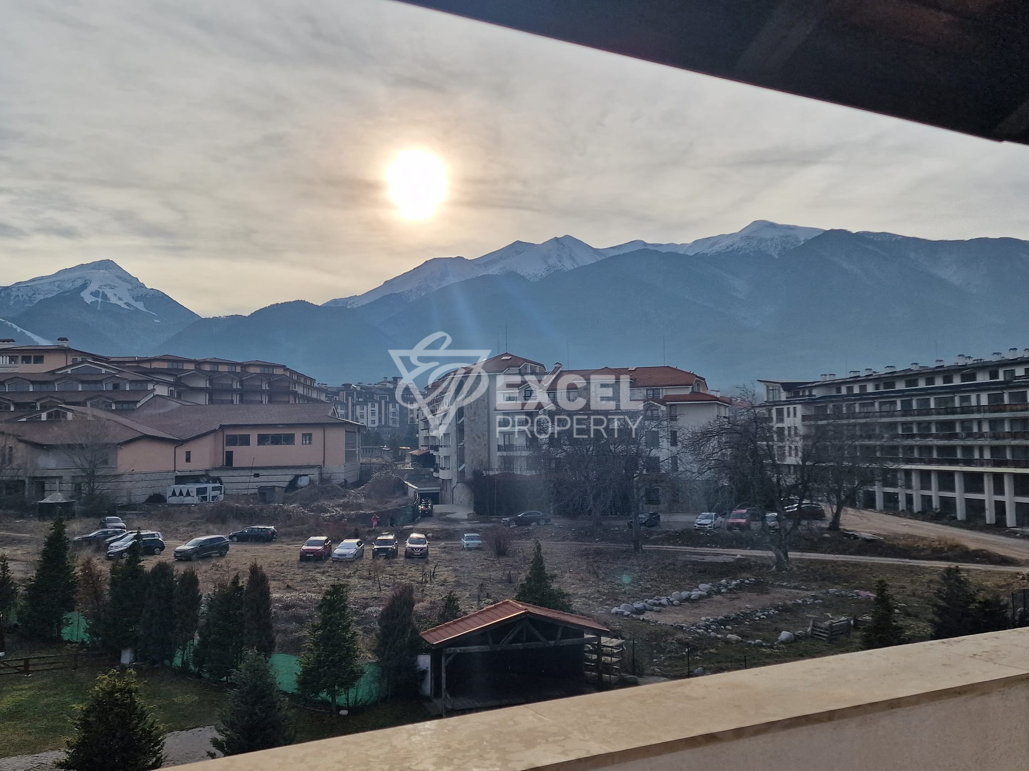 Two bedroom apartment with new furniture 50 meters from the ski lift, Bansko Royal Towers