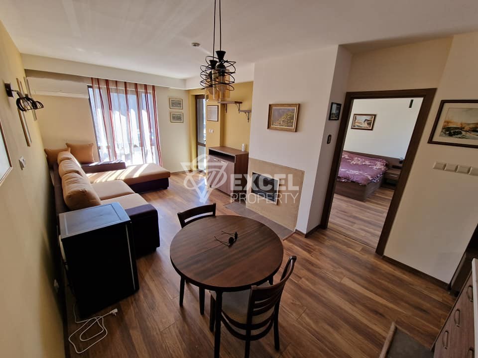 Spacious one bedroom apartment with fireplace and low maintenance fee for sale