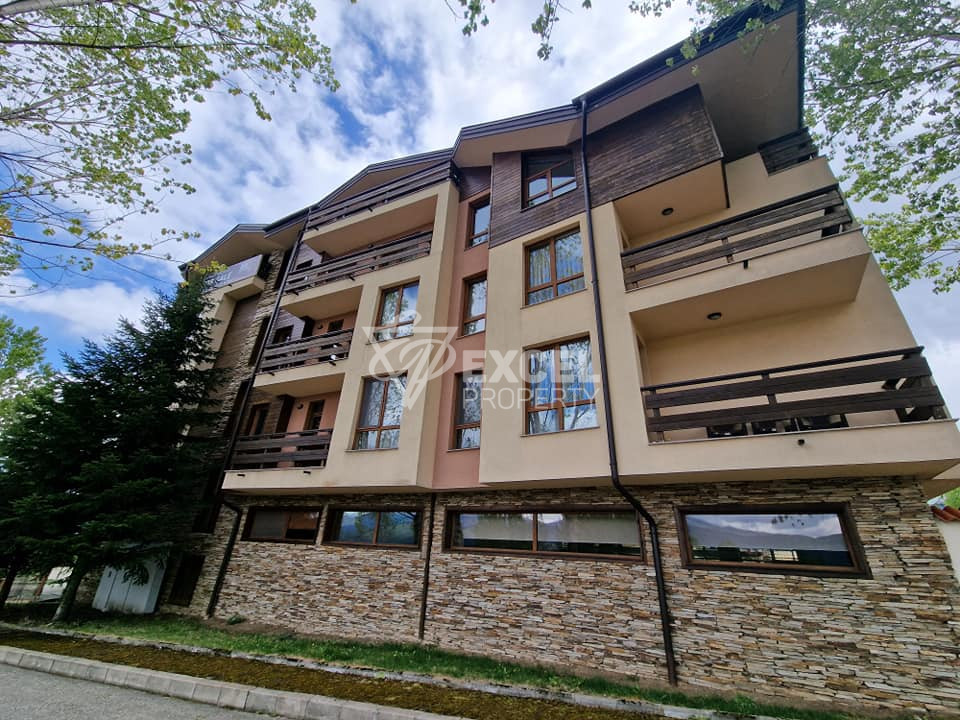 Spacious one bedroom apartment for sale in Green Wood, Razlog