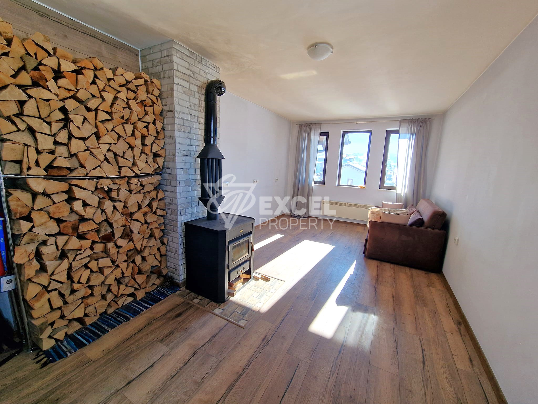 A spacious studio with a wonderful view of the Pirin Mountains for sale in Bansko