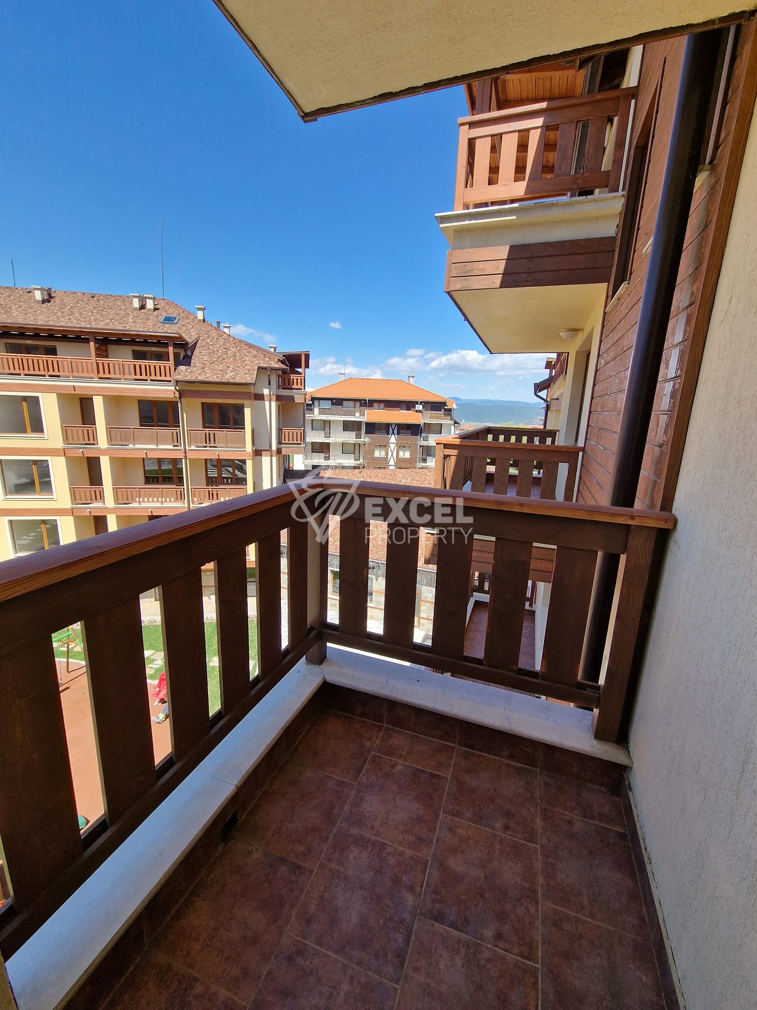 Spacious studio with terrace for sale in Bansko! Building with no maintenance fee!