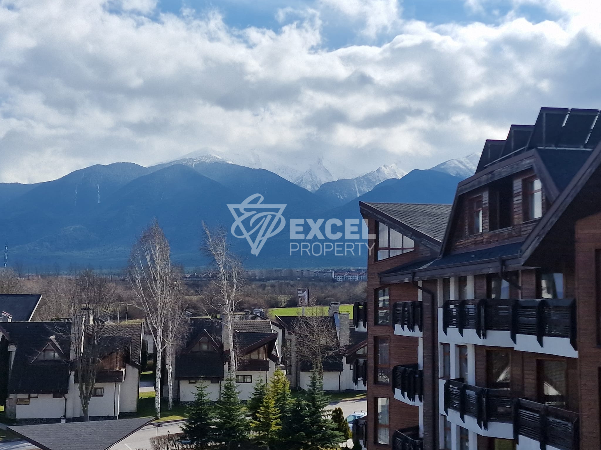 Redenka Holiday Club: one bedroom apartment with south exposure and beautiful mountain view for sale near Bansko and Razlog