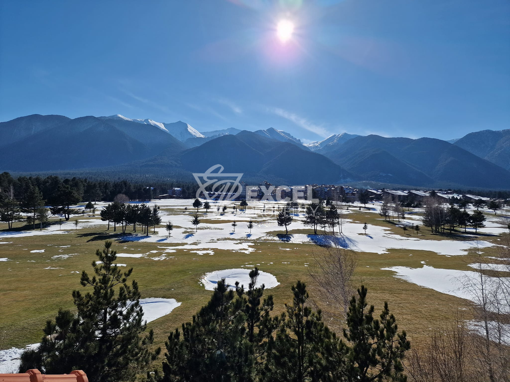 Three bedroom apartment for sale next to Pirin Golf! A unique mountain view