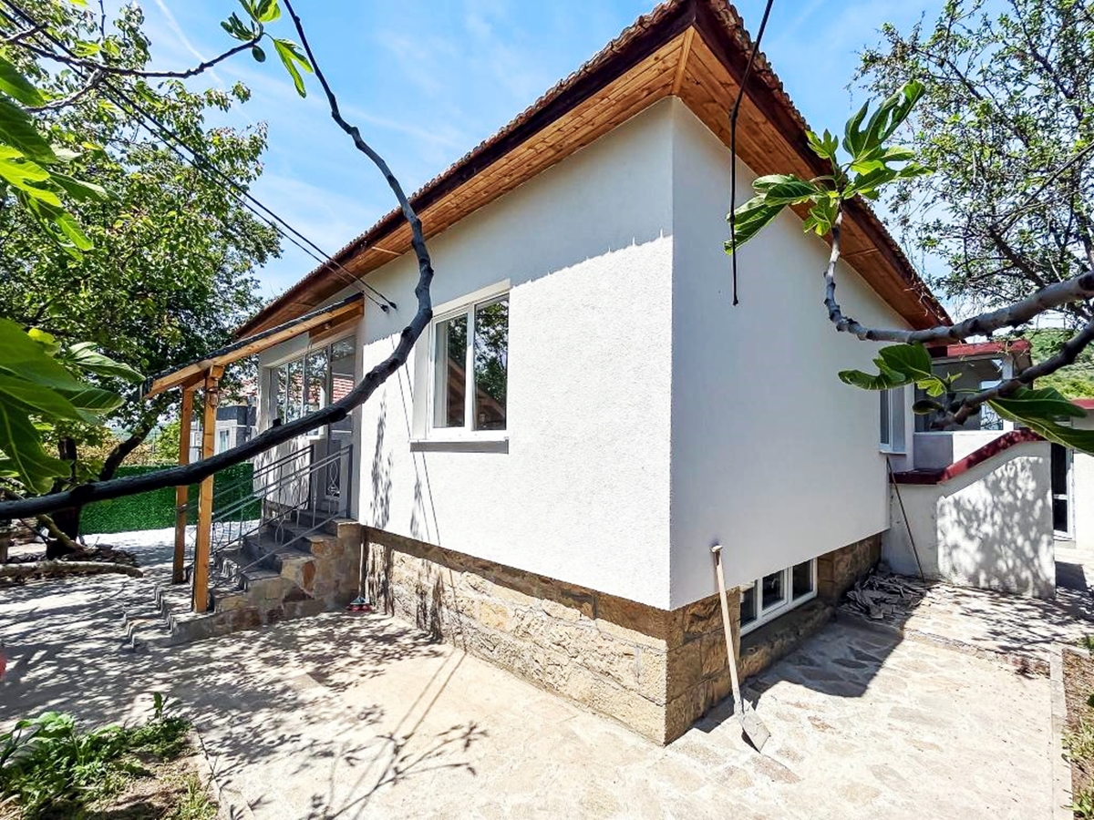 Spacious house with two bedrooms in the village of Gorica.