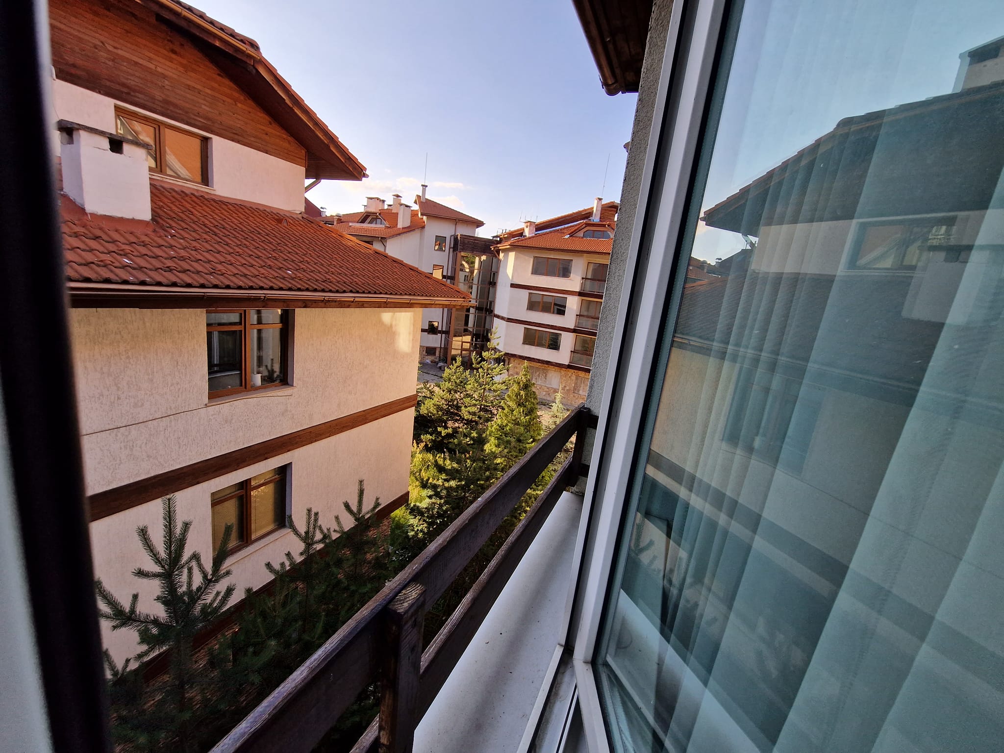 Sunny one bedroom apartment with fireplace for sale in Bansko next to Lucky Hotel