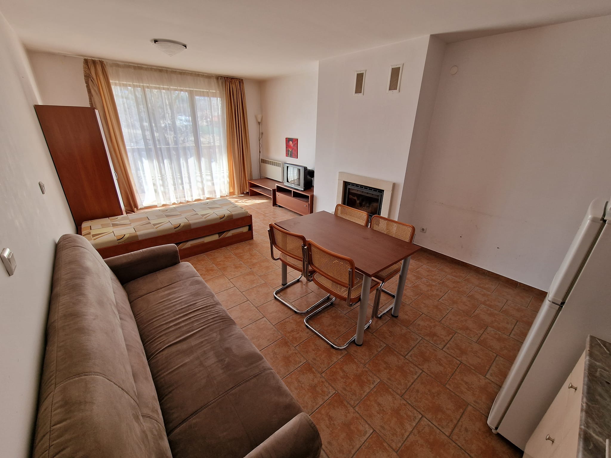 Southern, spacious studio with low maintenance fee for sale in Bansko