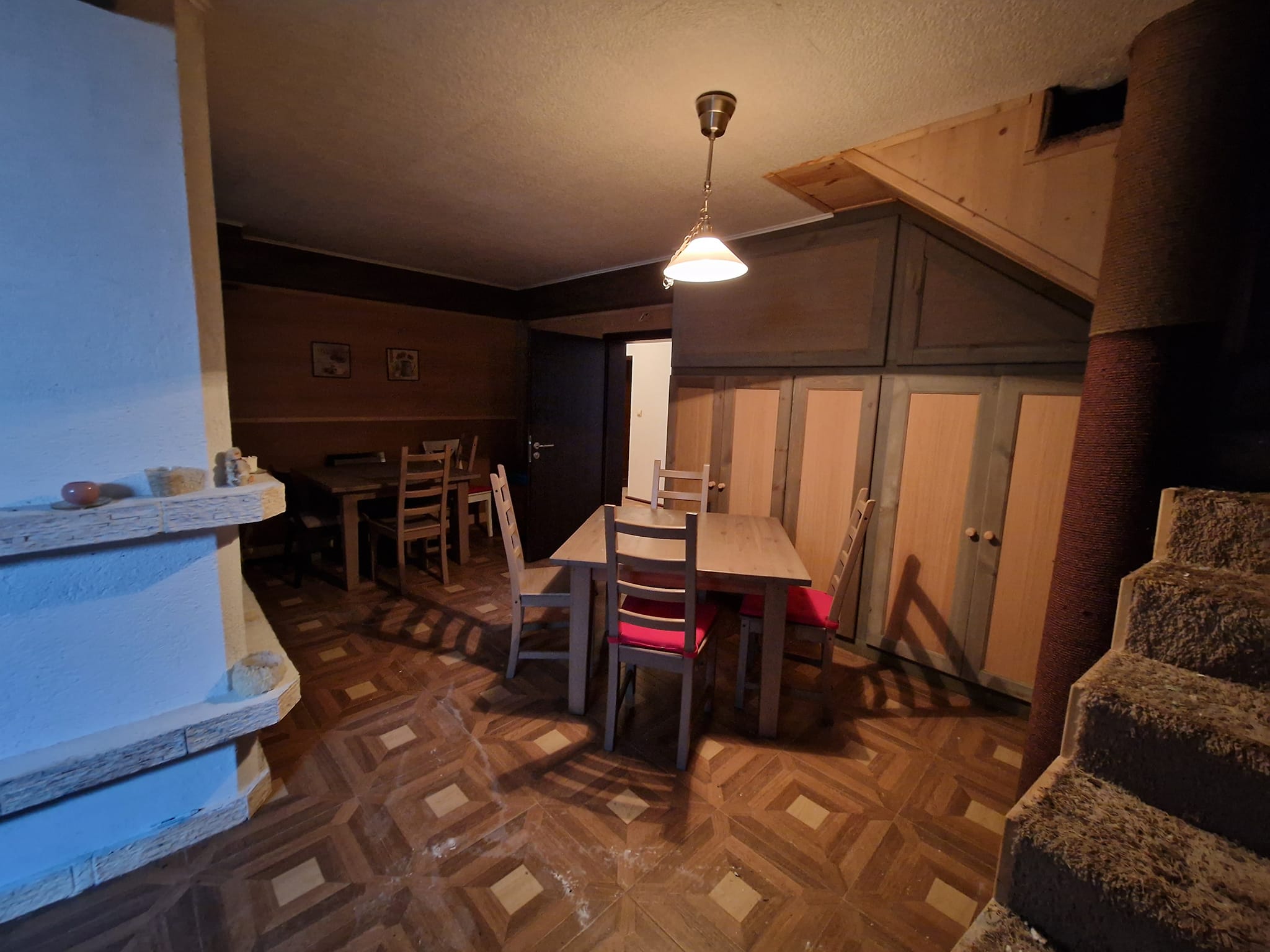 Three-room apartment with a fireplace and a low maintenance fee next to the Tane hotel in Bansko