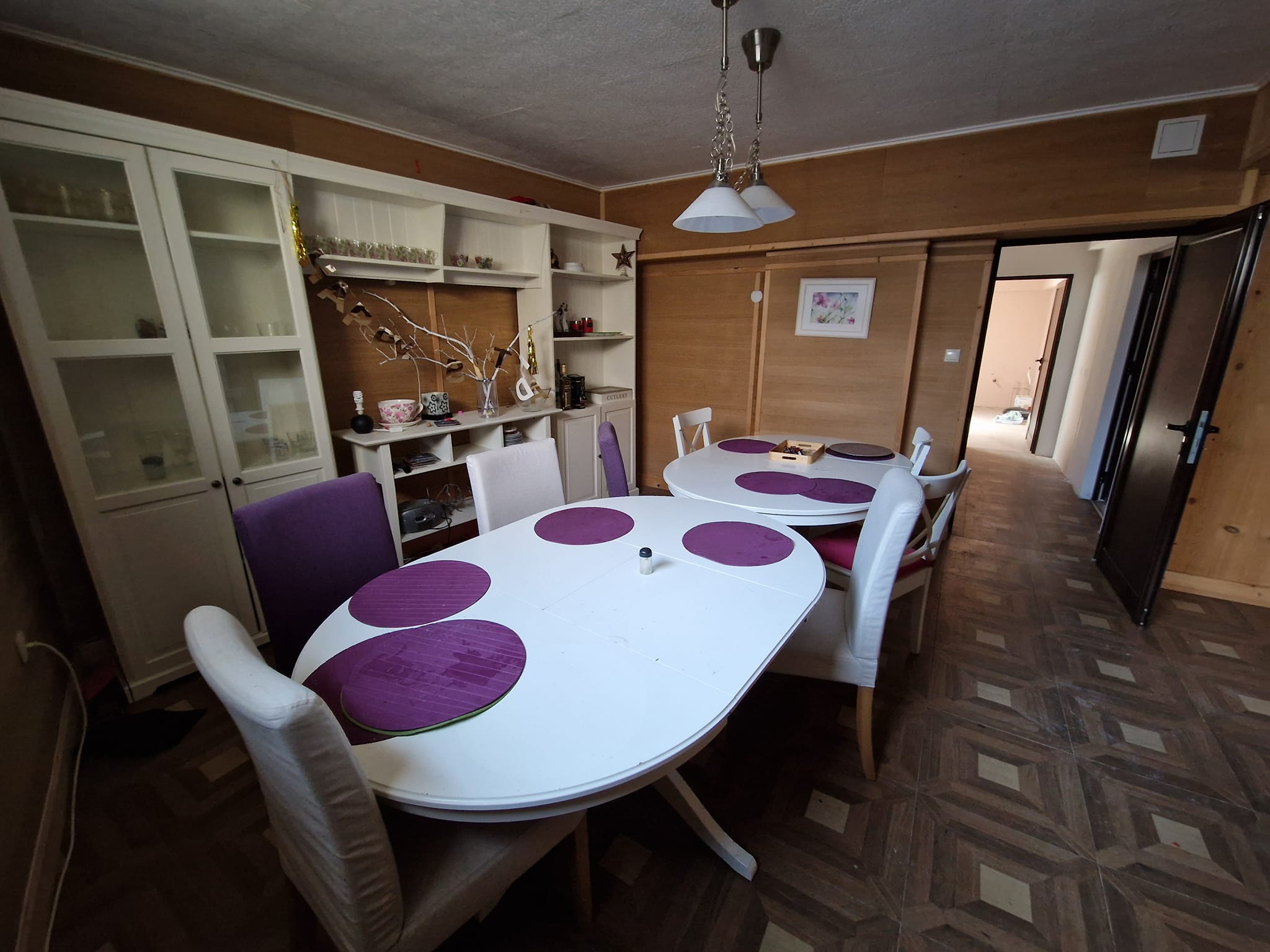 Three-room apartment with a fireplace and a low maintenance fee next to the Tane hotel in Bansko