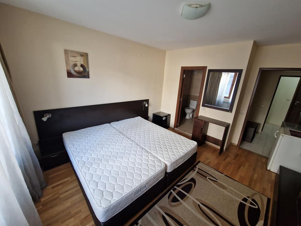 One-bedroom apartment in the All Seasons Club complex with a low maintenance fee in Bansko