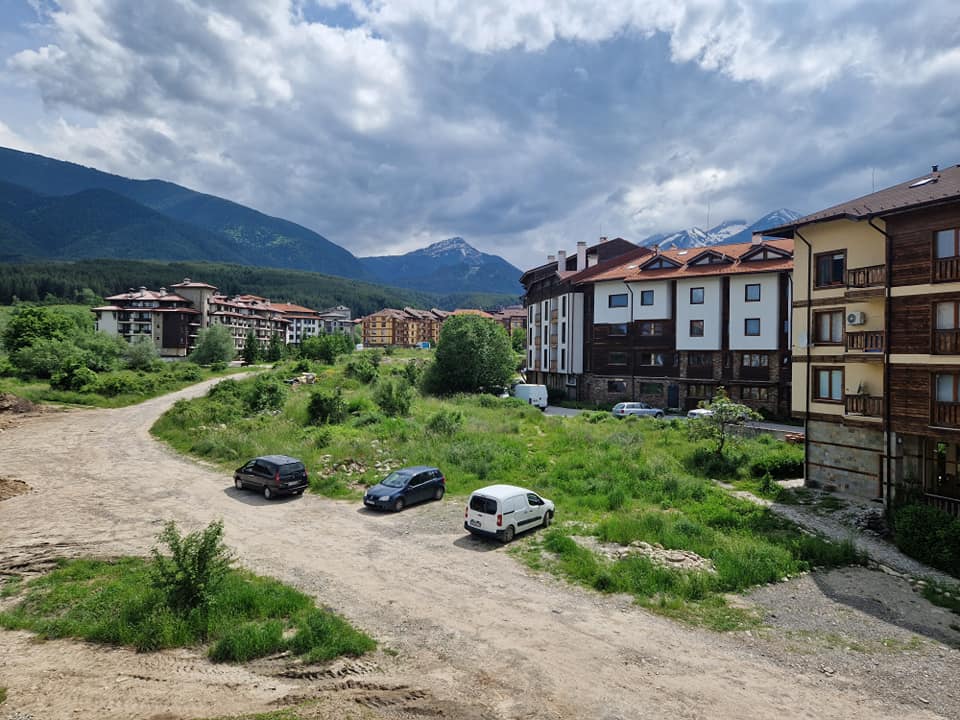 Affordable south-facing two bedroom apartment for sale with a view of the Pirin Mountains