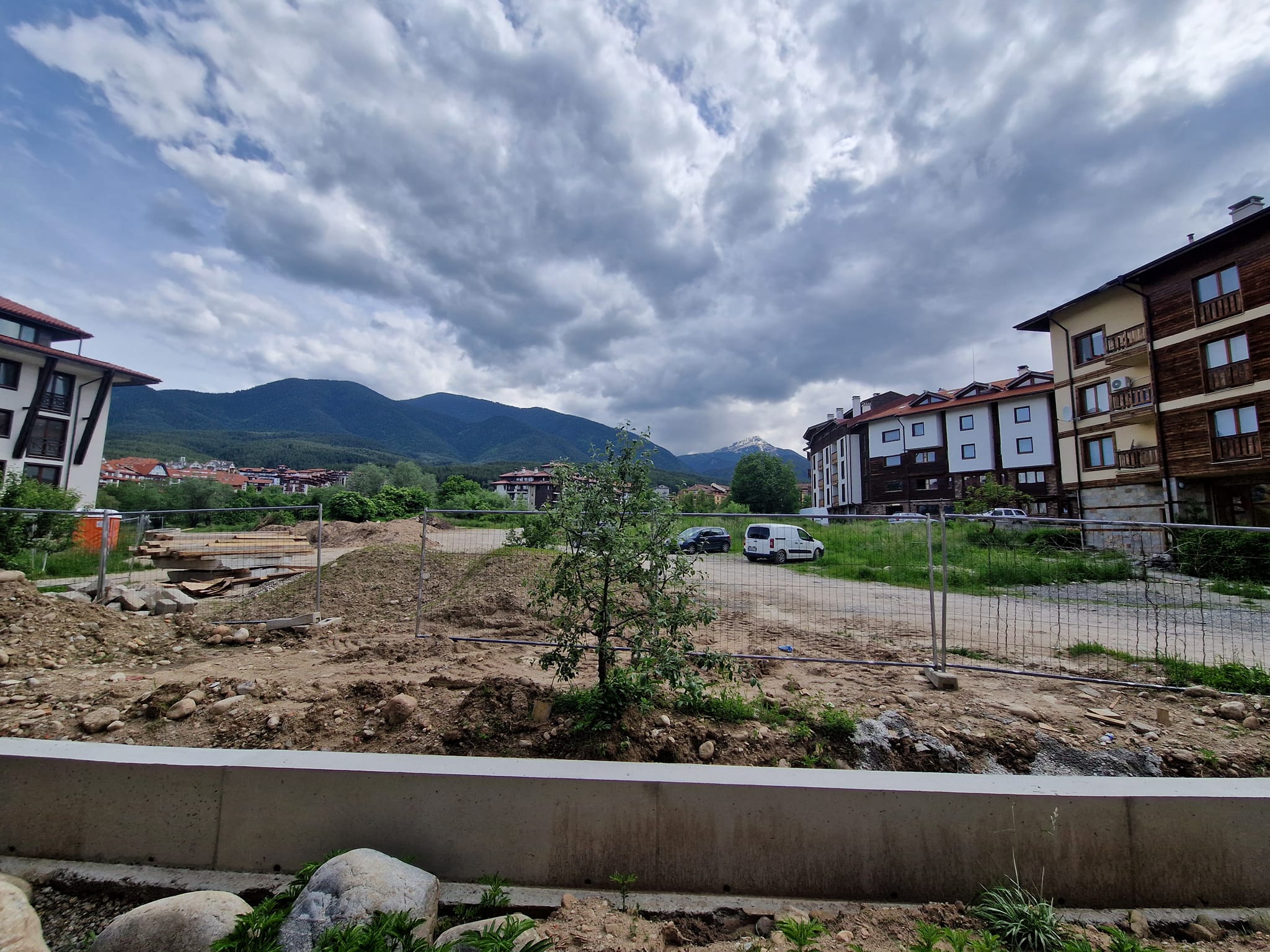 Ground floor, south-facing two bedroom apartment for sale in Bansko