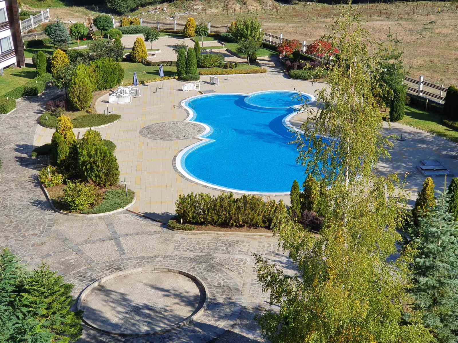 Razlog, Aspen Valley : East unfurnished one bedroom apartment with great pool view!