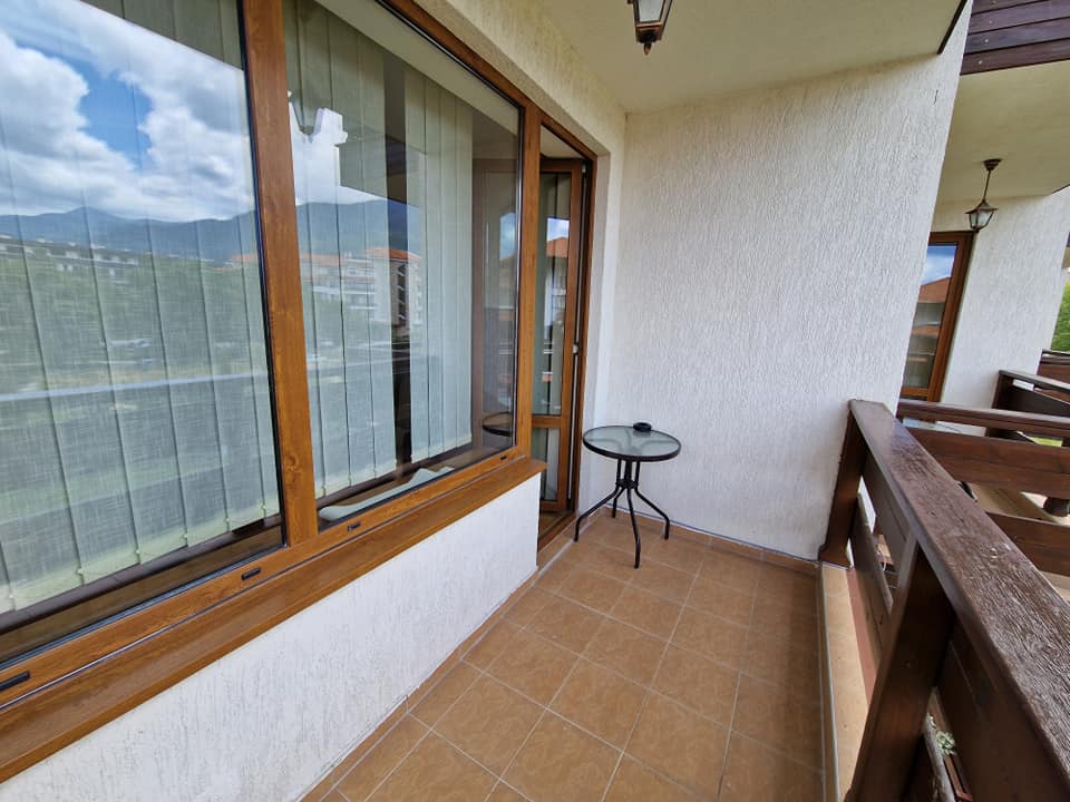 One bedroom apartment with a wonderful mountain view in Bansko, 100 meters from the ski lift