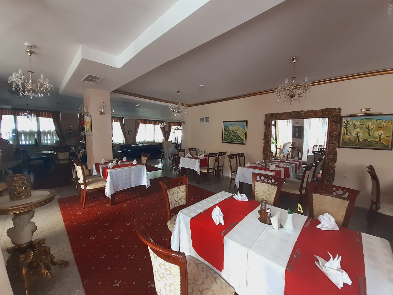 Bansko: Two-bedroom apartment in a gated complex Elegant LUX with pool