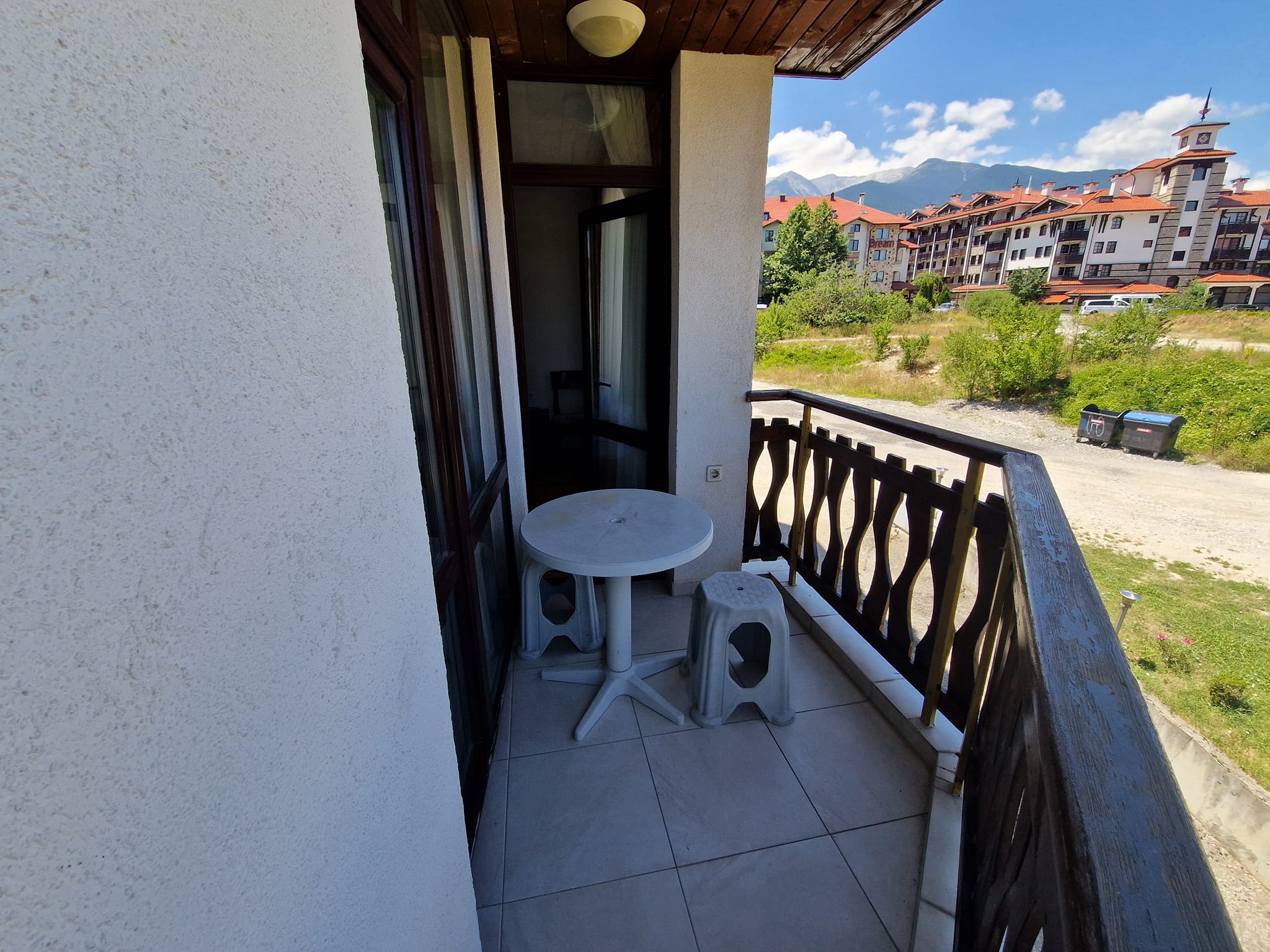 Furnished one bedroom apartment with a terrace overlooking the Pirin Mountains