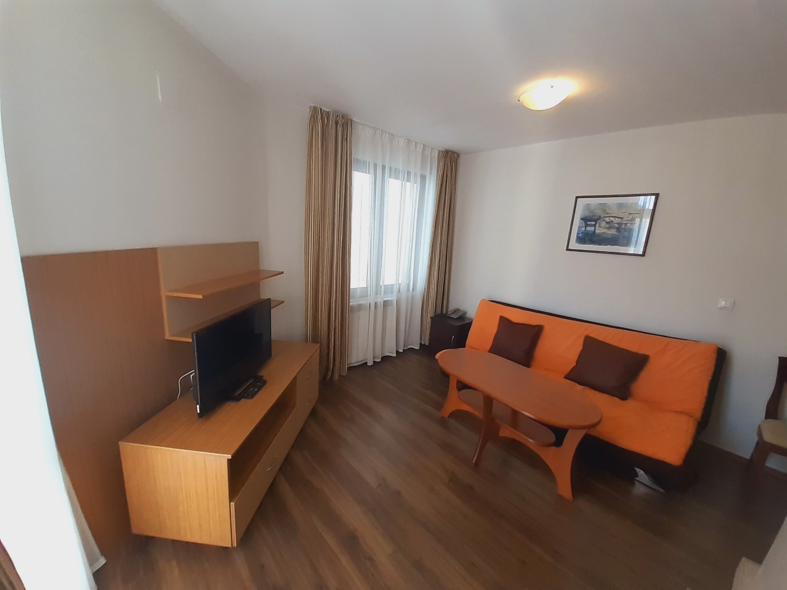 Bansko: Warm one-bedroom apartment in a gated complex with pool