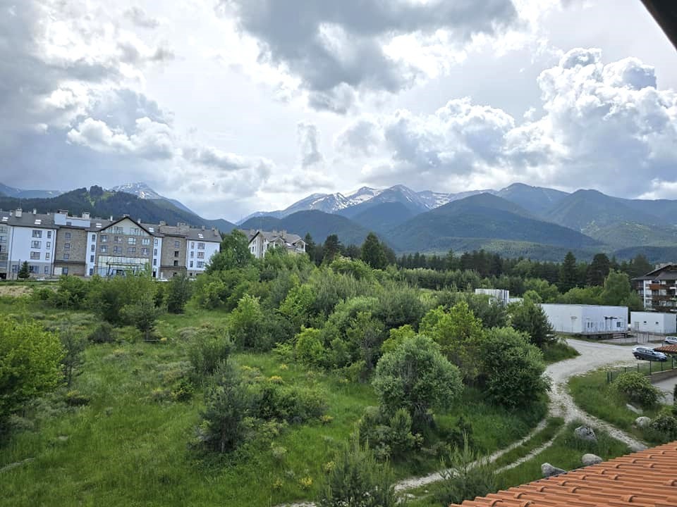 A unique two bedroom apartment with a frontal view of Todorka for sale in Bansko