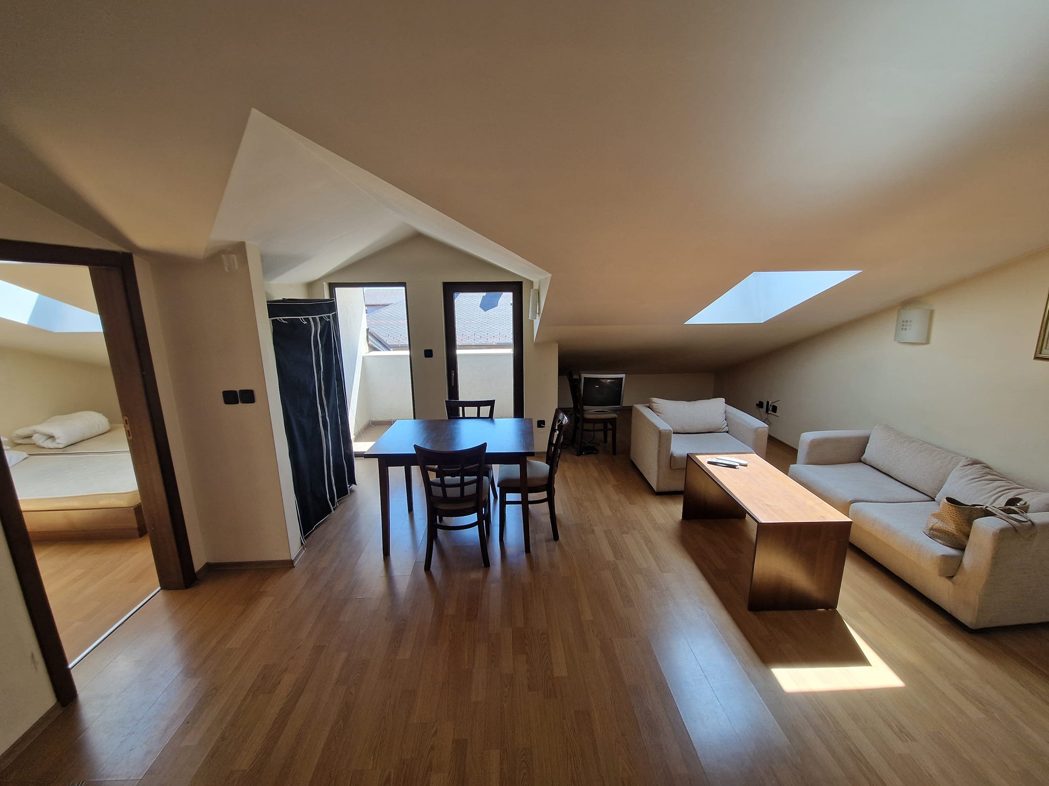 Affordable furnished one bedroom apartment next to the ski lift in Bansko
