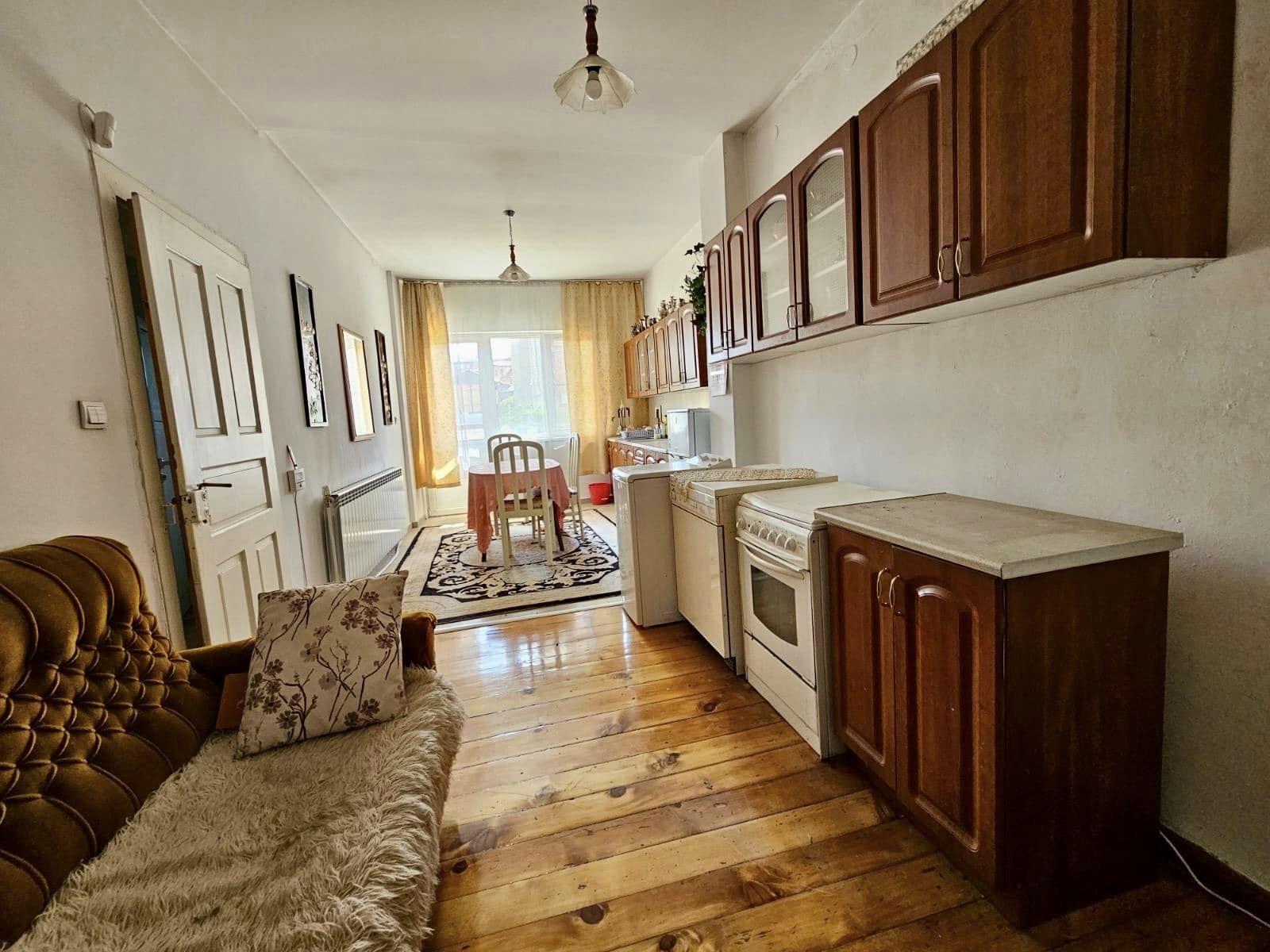 Family house for sale in the Top center of Razlog