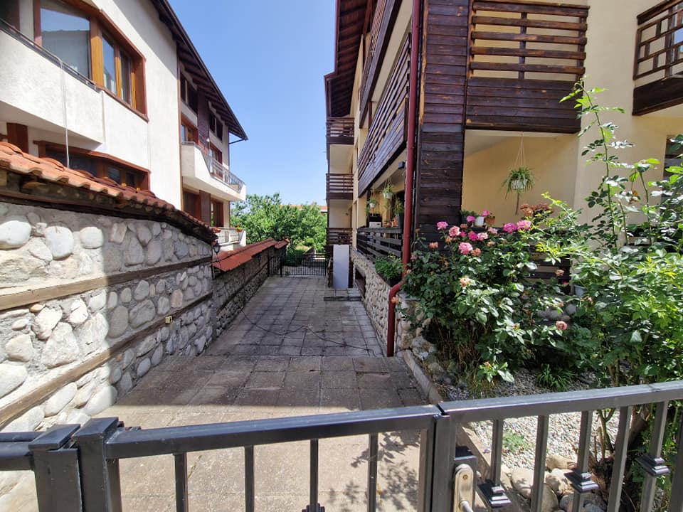 A working establishment for sale in Bansko, 300 meters from the ski lift