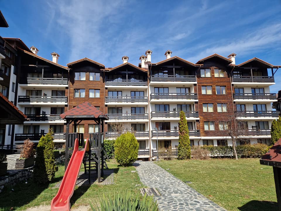 Bansko: Furnished one bedroom apartment with a south-facing terrace near the ski lift