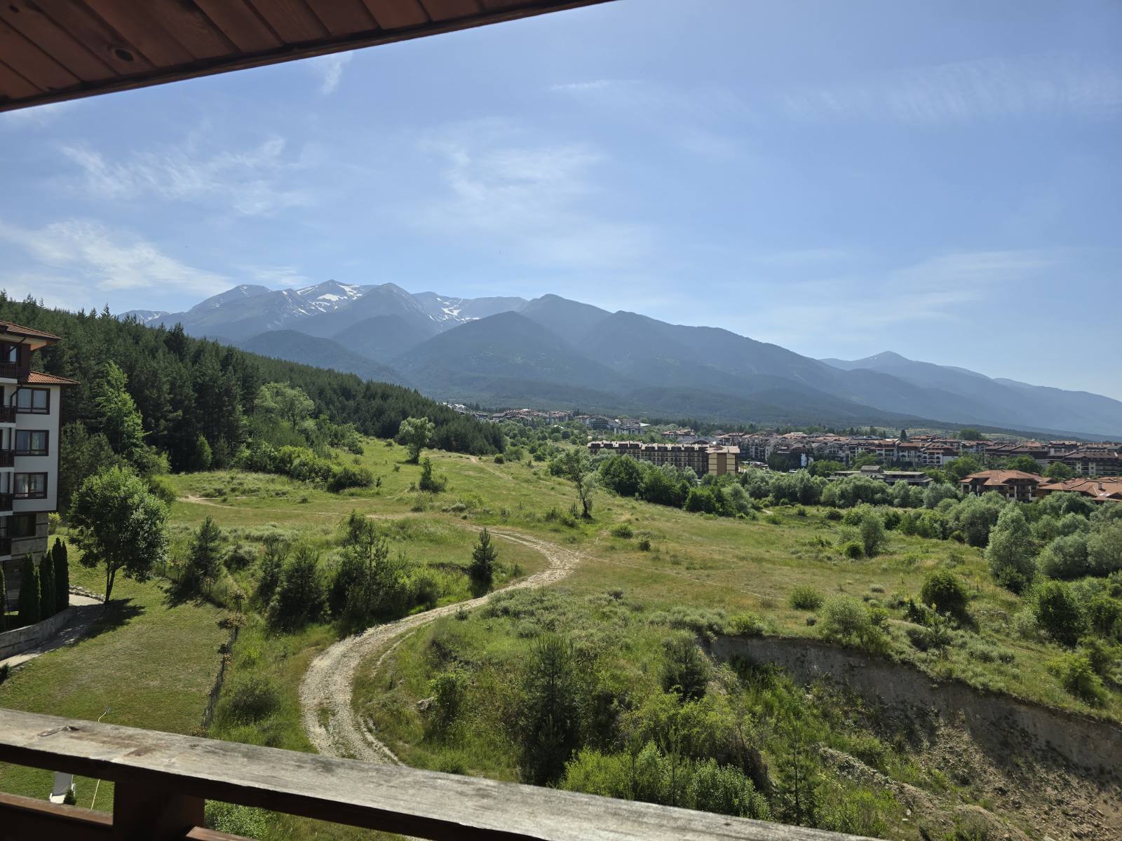 South-west studio with a terrace and a beautiful view of Pirin for sale in Bansko