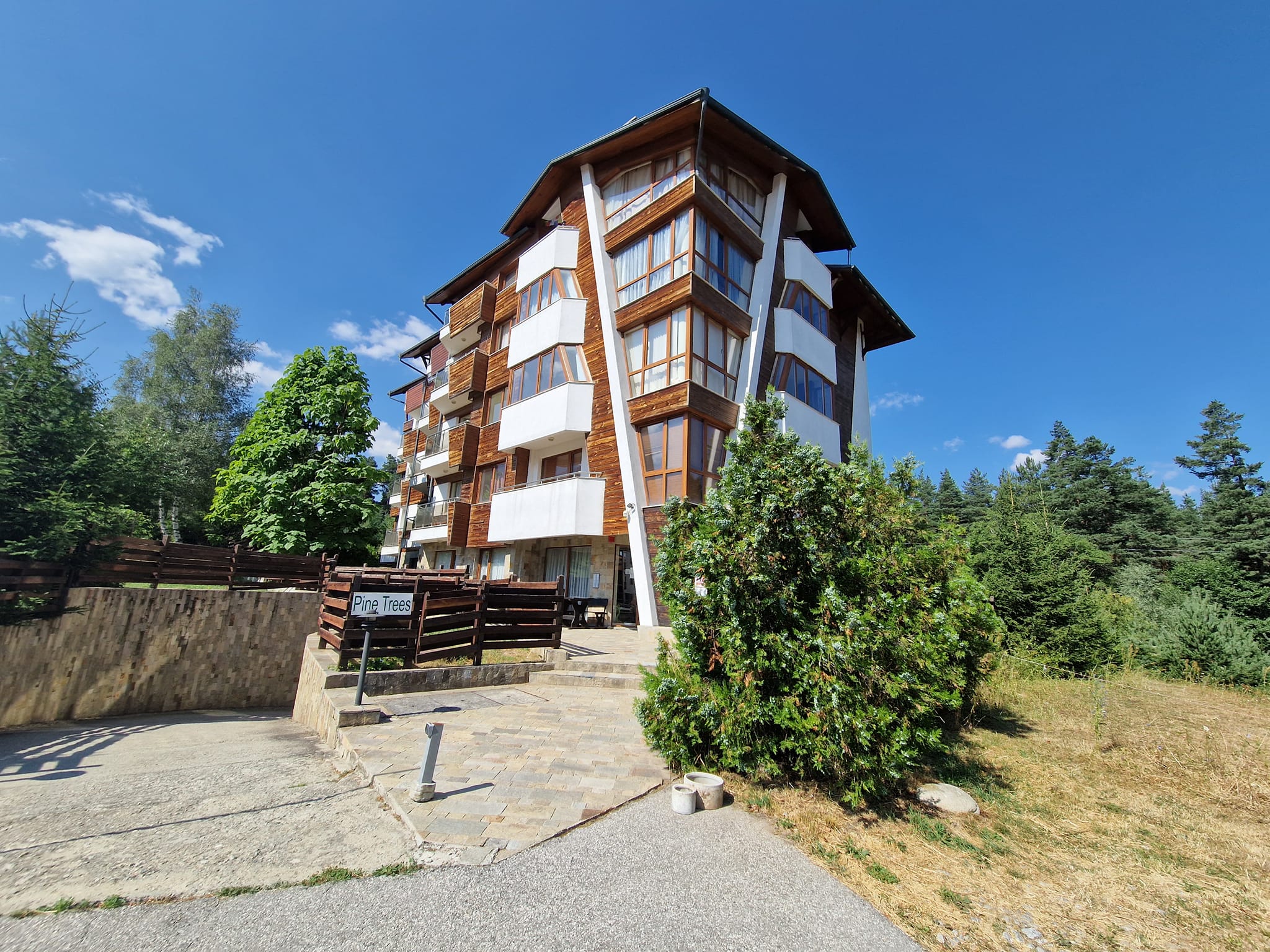 Sunny one bedroom apartment for sale, located at the foot of Pirin mountain with a unique view