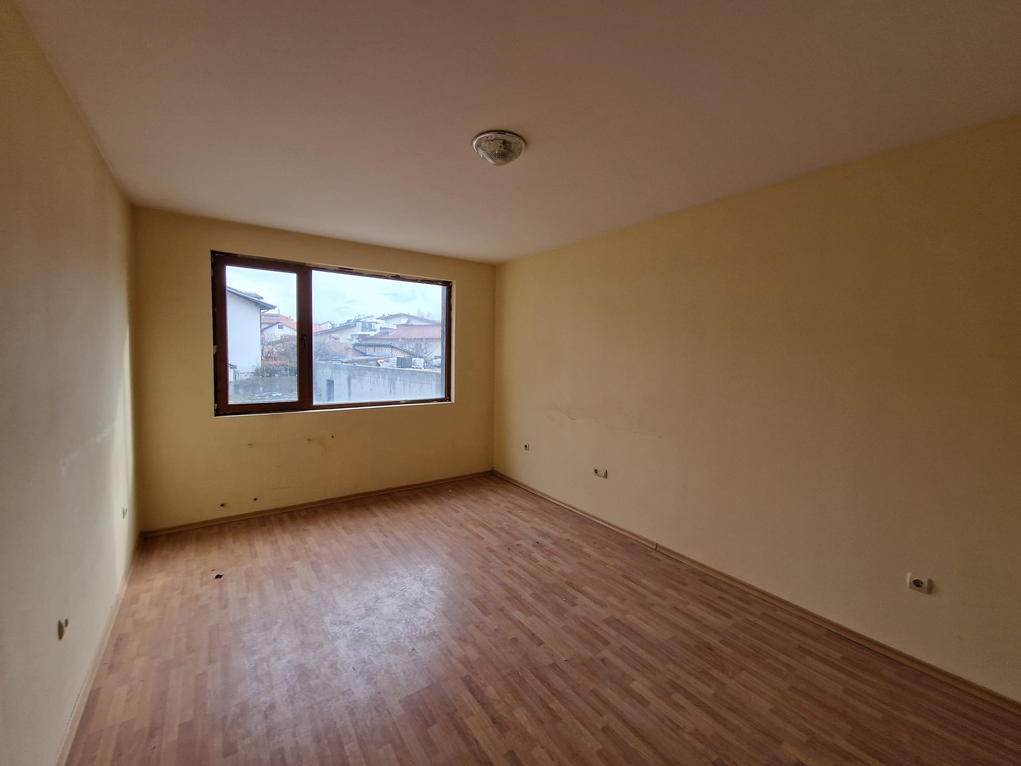 Southeast unfurnished studio for sale with mountain view