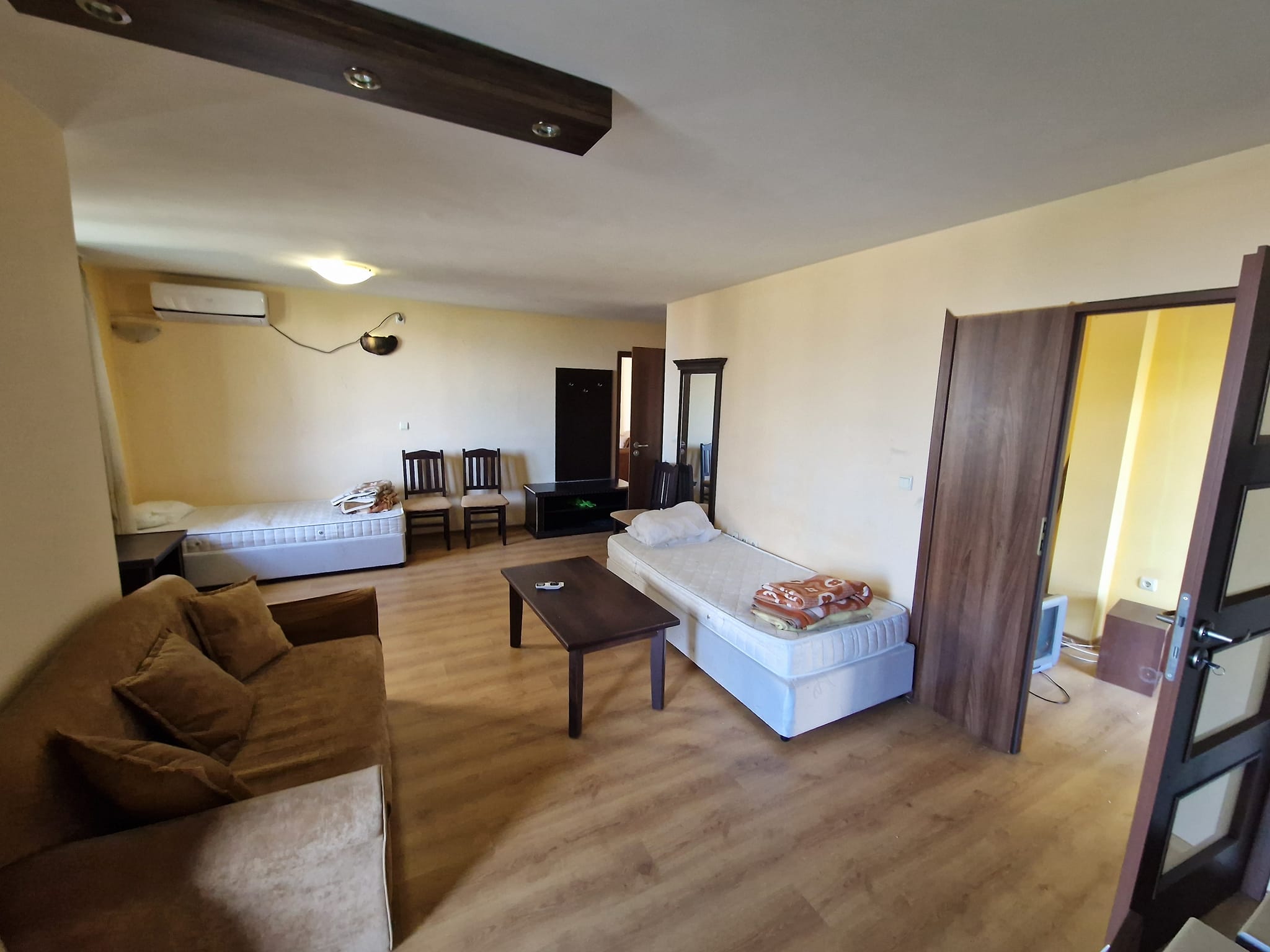 Spacious one bedroom apartment with two private entrances and Pirin view in Bansko