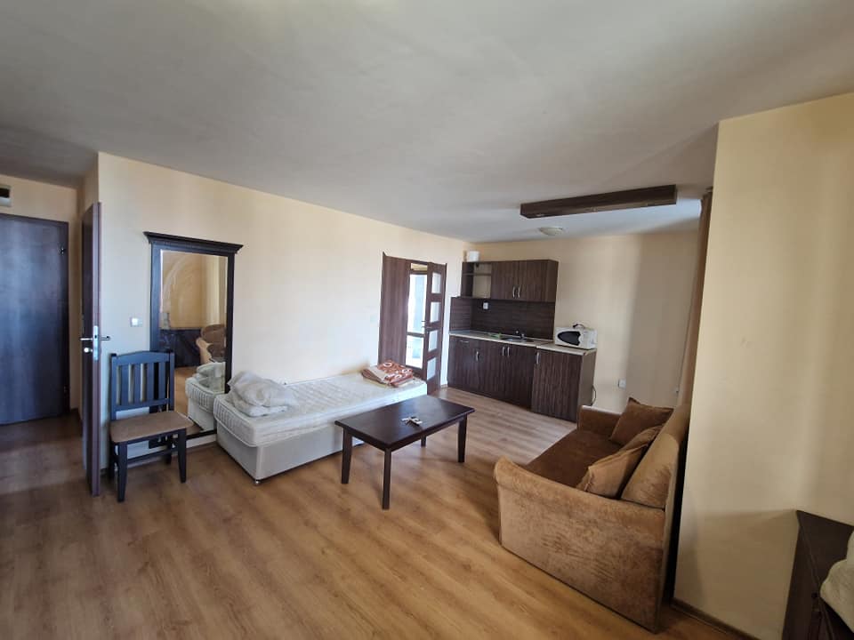 Spacious one bedroom apartment with two private entrances and Pirin view in Bansko