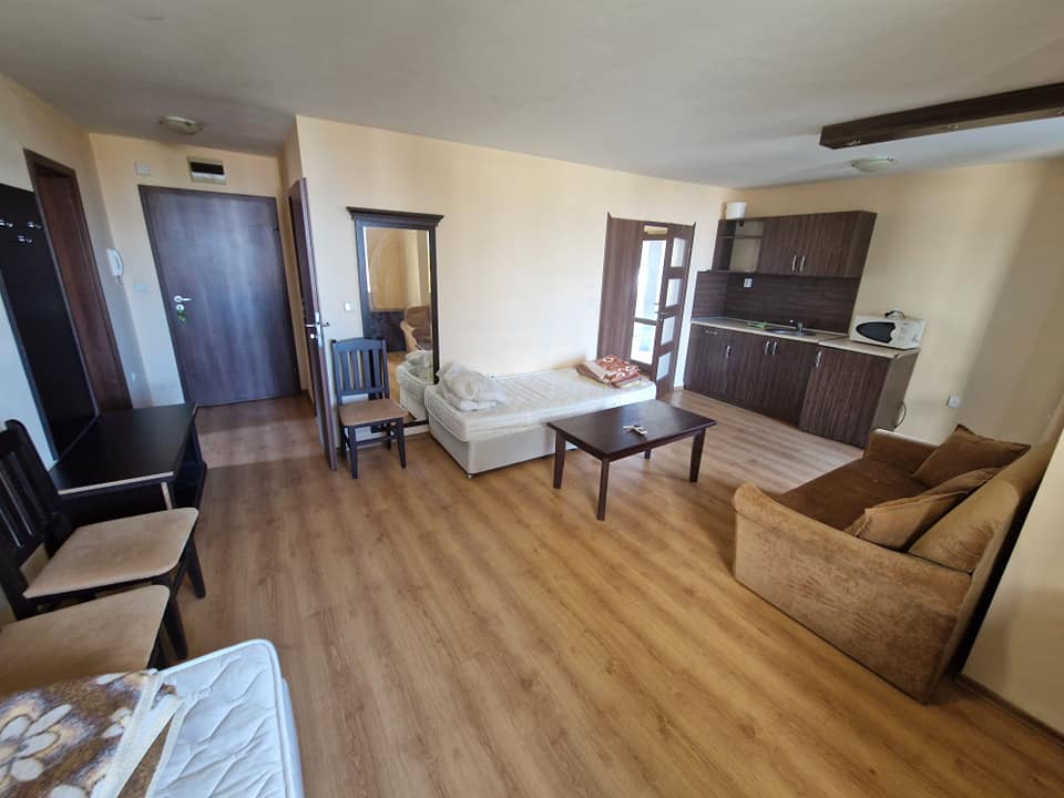 Spacious one bedroom apartment with two private entrances and Pirin view in Bansko