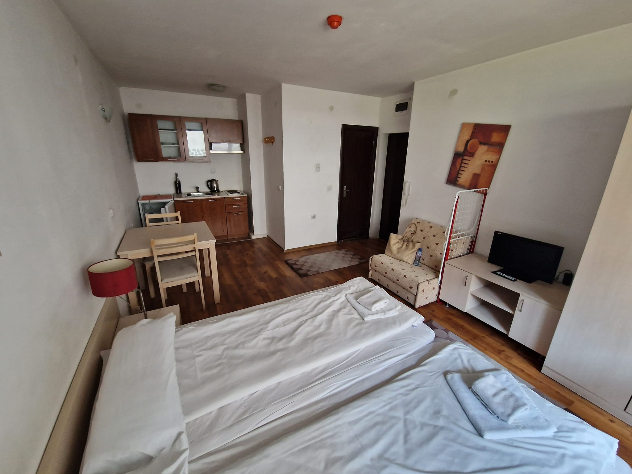 Affordable, furnished, ready-to-move-in studio with low maintenance fee in Bansko