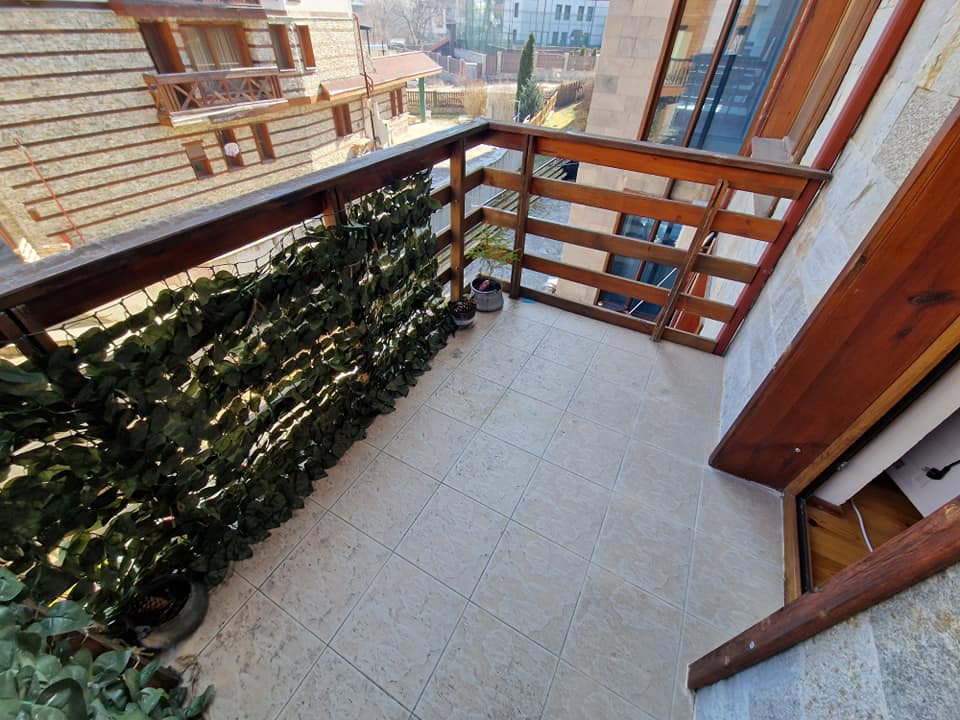 Affordable studio with east facing terrace in a building with low maintenance fee for sale in Bansko