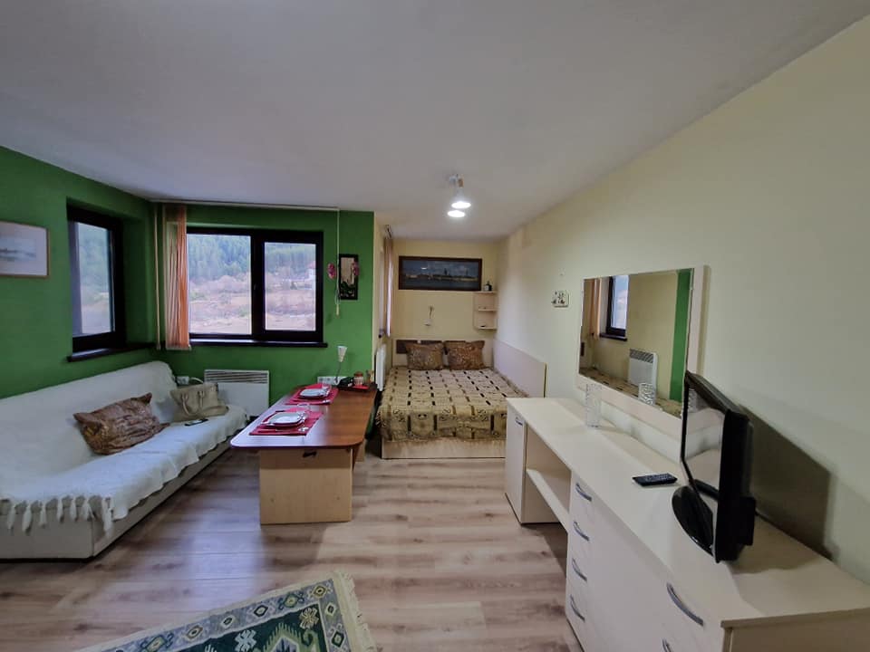 Spacious studio with terrace for sale in Royal Bansko aparthotel