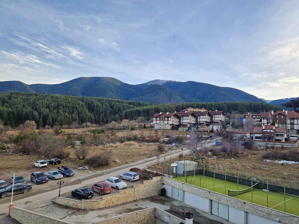 Spacious studio with terrace for sale in Royal Bansko aparthotel