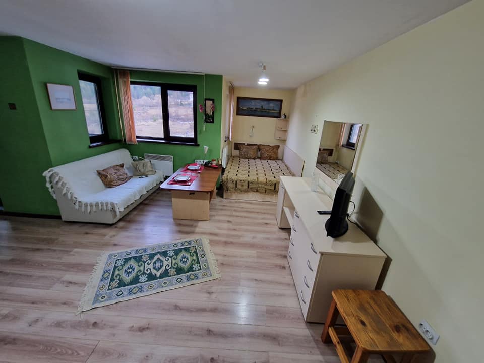 Spacious studio with terrace for sale in Royal Bansko aparthotel