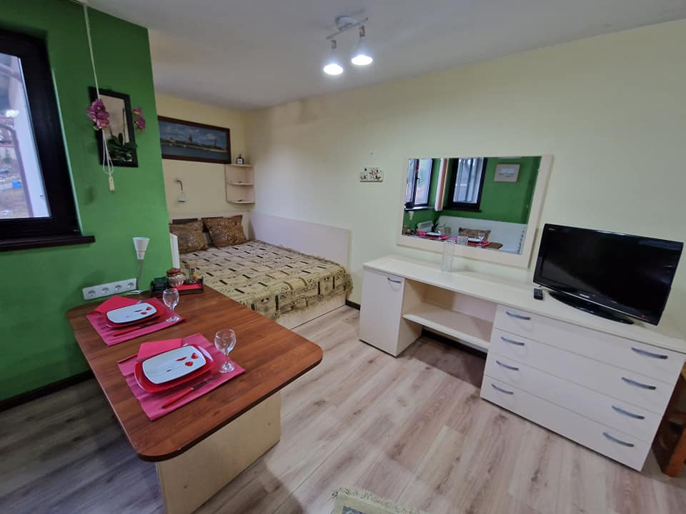 Spacious studio with terrace for sale in Royal Bansko aparthotel