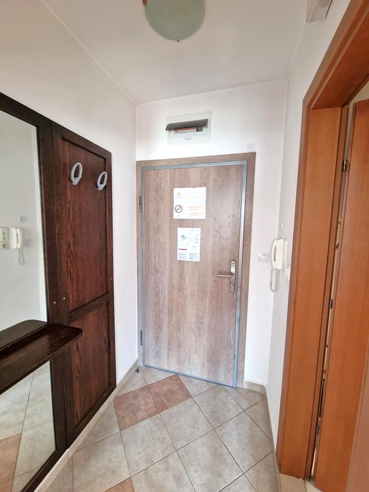 South one bedroom apartment only 200 meters from Kempinski Hotel and Victoria Restaurant