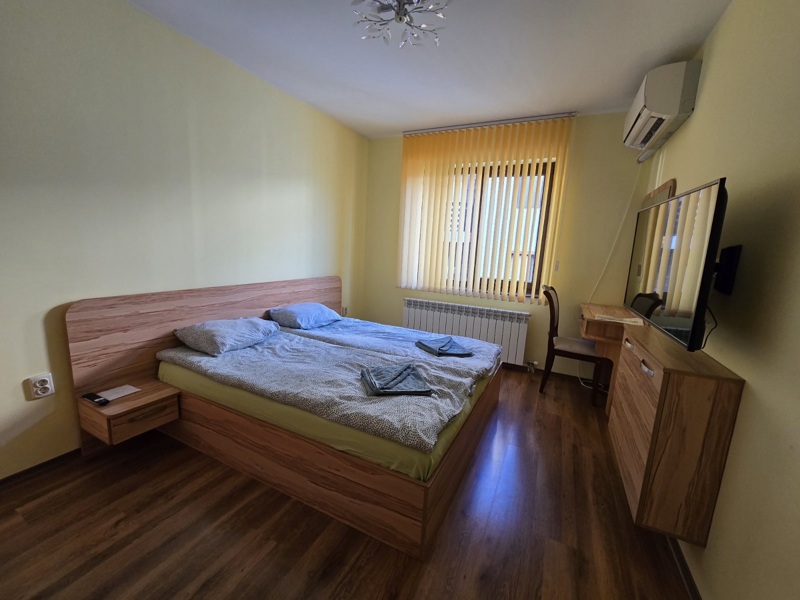 TOP LOCATION! Luxurious two-bedroom apartment in a residential building next to the ski lift in Bansko! NO COMMISSION FROM THE BUYER!