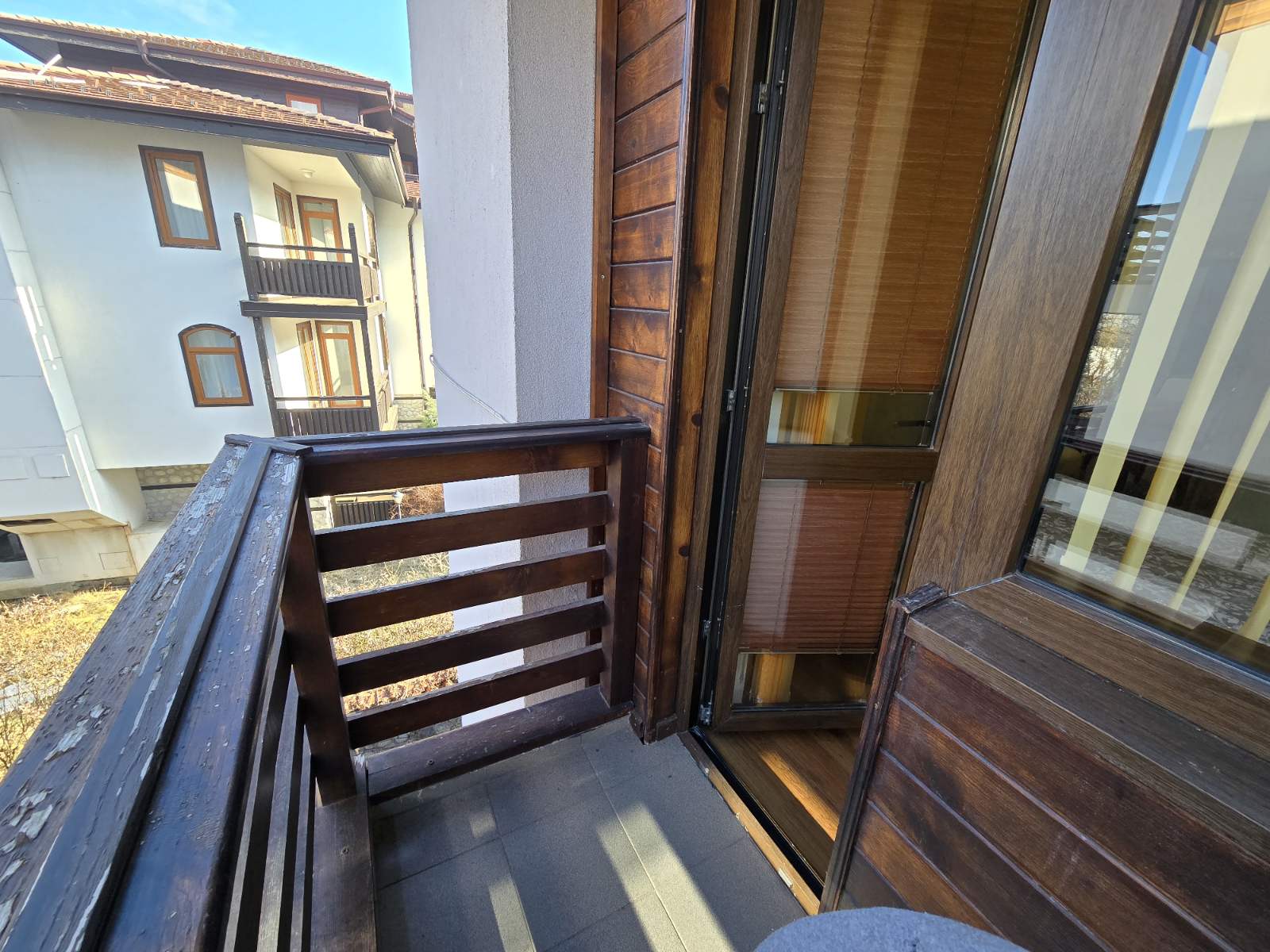 TOP LOCATION! Luxurious two-bedroom apartment in a residential building next to the ski lift in Bansko! NO COMMISSION FROM THE BUYER!